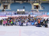 Gruppenfoto mit Goals for Kids nach dem Spiel